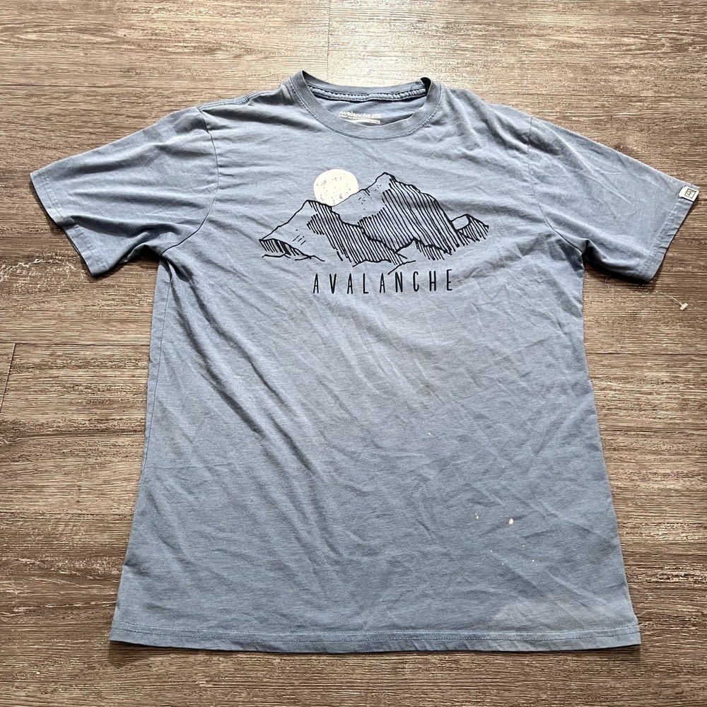 Avalanche Shirt Mens Medium Blue Graphic Mountains‎ Hike Fish Tee Outdoor